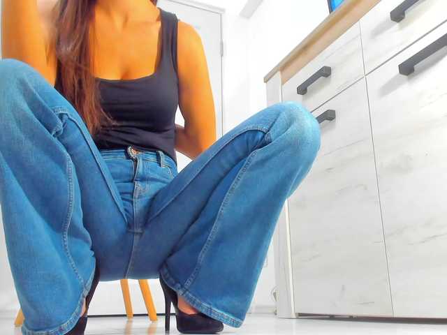 Live sex webcam photo for roses-dream #277131308