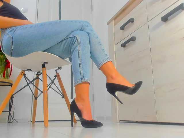 Live sex webcam photo for roses-dream #277330964