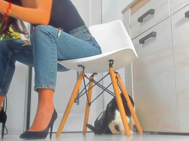 Live sex webcam photo for roses-dream #277470457