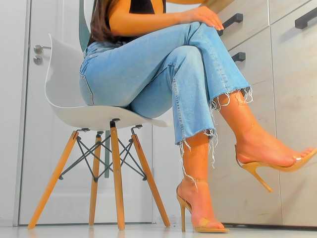 Live sex webcam photo for roses-dream #277493787