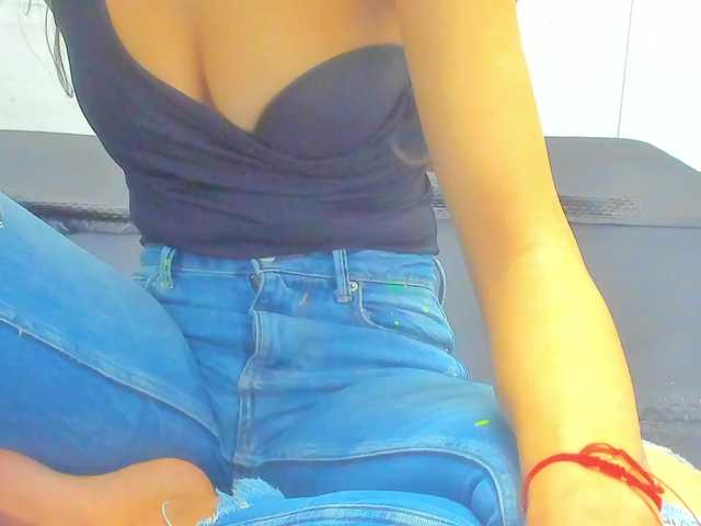 Live sex webcam photo for roses-dream #277513873