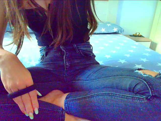 Live sex webcam photo for roses-dream #277976979