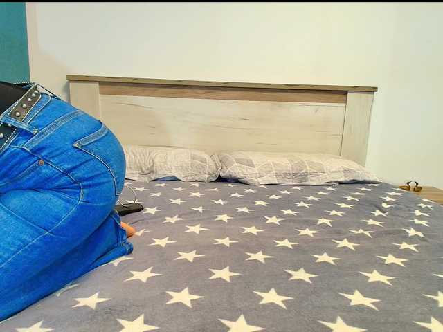 Live sex webcam photo for roses-dream #278078296