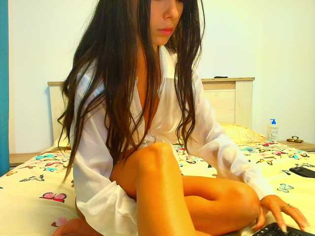 Live sex webcam photo for roses-dream #278220555