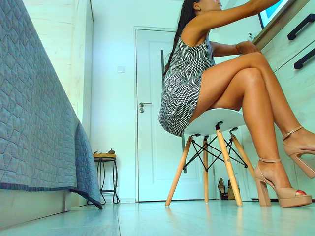 Live sex webcam photo for roses-dream #289844512