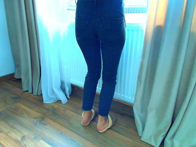 Live sex webcam photo for roses-dream #290560673