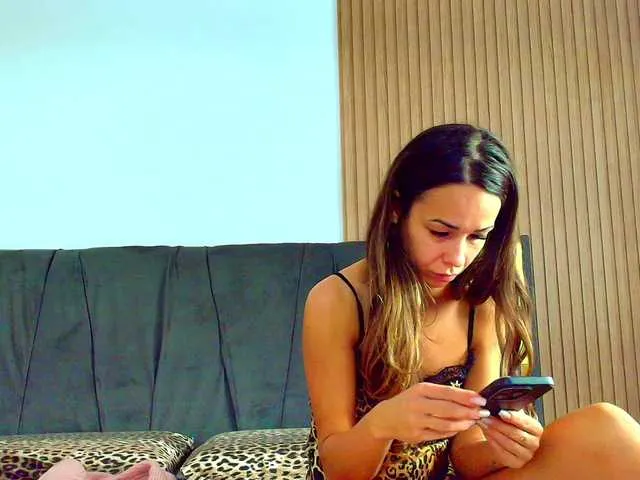 Live sex webcam photo for roses-dream #292247458