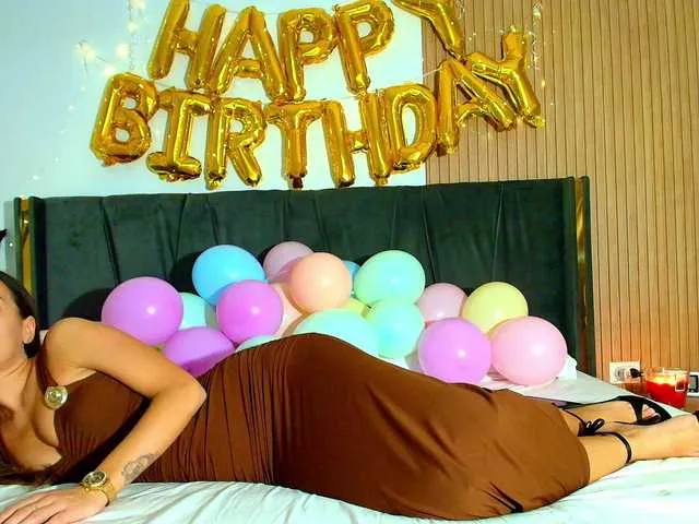 Live sex webcam photo for roses-dream #292296846