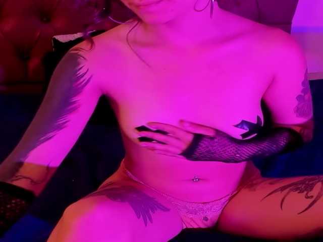 Live sex webcam photo for roshhell #276118521