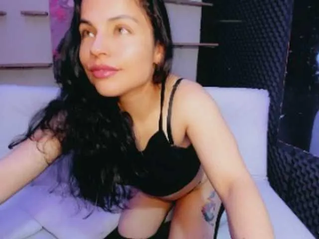 Live sex webcam photo for rosse2504 #277549825