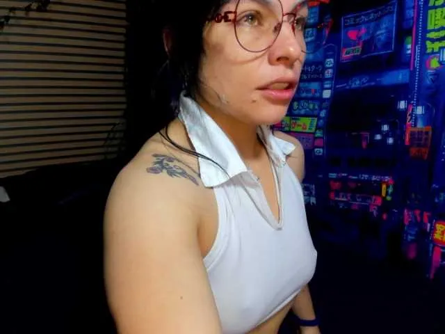 Live sex webcam photo for rosse2504 #290641652