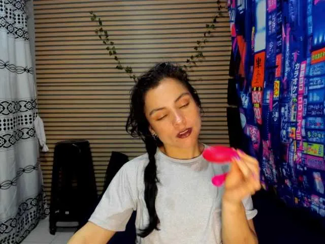 Live sex webcam photo for rosse2504 #291226023