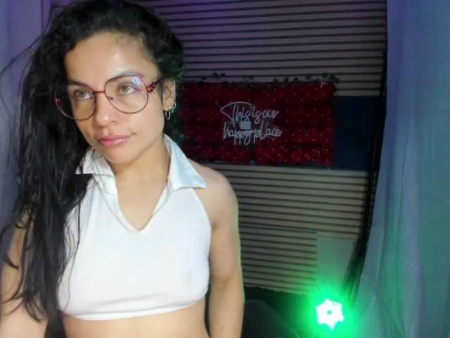 Live sex webcam photo for rosse2504 #291765571