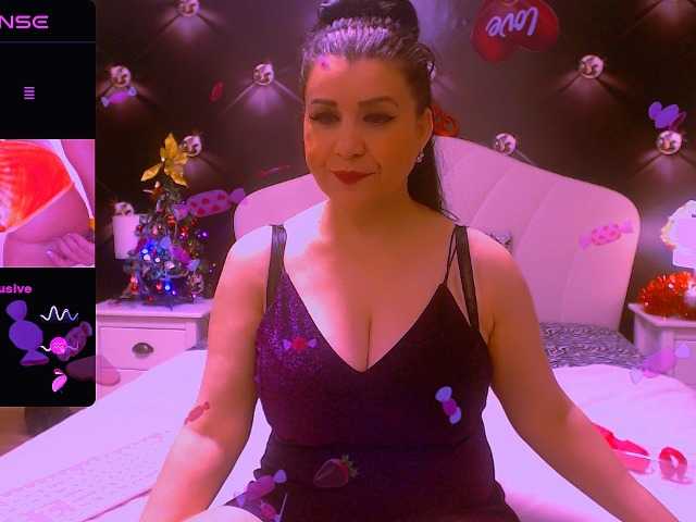 Live sex webcam photo for rosse48 #276972243