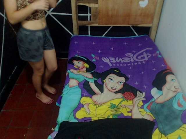 Live sex webcam photo for rosssexhot #272835163