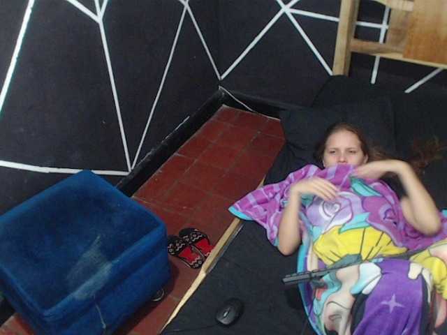 Live sex webcam photo for rosssexhot #272901848