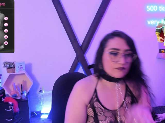 Live sex webcam photo for rouse-smitt #276637787