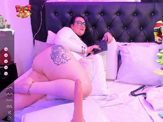 Live sex webcam photo for rouse-smitt #277002613