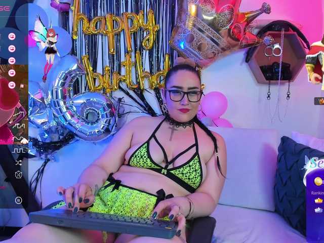 Live sex webcam photo for rouse-smitt #277192265