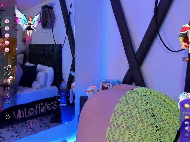 Live sex webcam photo for rouse-smitt #277357364