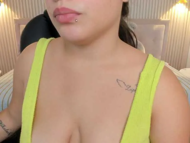 Live sex webcam photo for rousee #291002499