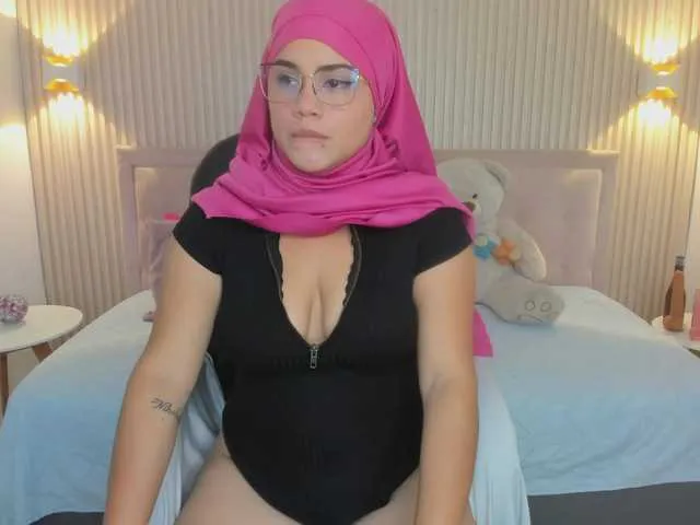 Live sex webcam photo for rousee #291083446