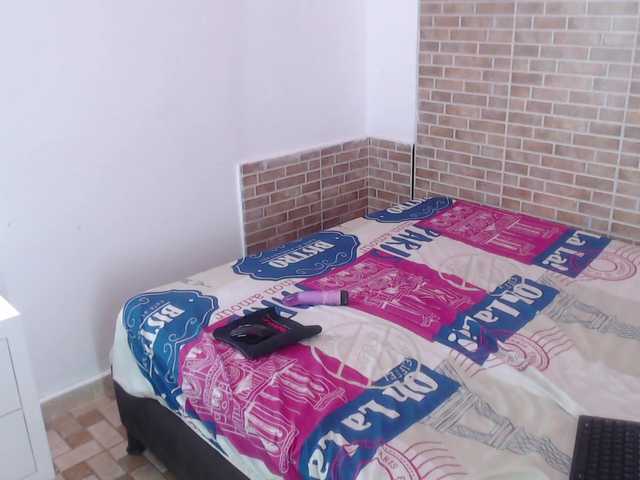 Live sex webcam photo for rousepeice #274685518