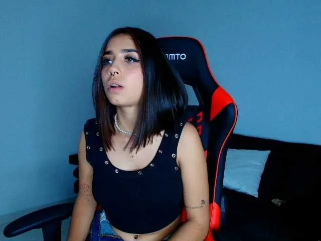 Live sex webcam photo for rousse-violeta #290922929