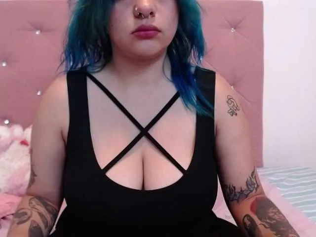 Live sex webcam photo for rouxhot #272685707