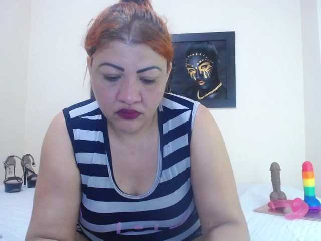 Live sex webcam photo for RoxanaDiaz #274264444