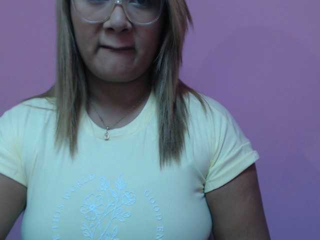 Live sex webcam photo for roxanamontero #271947073