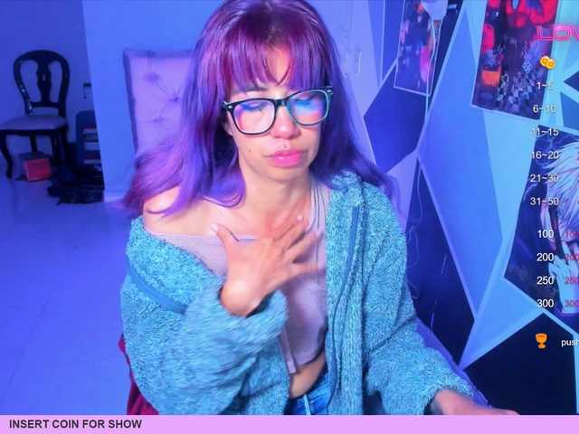 Live sex webcam photo for roxanbunny #289537777