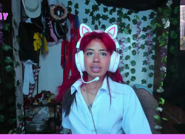 Live sex webcam photo for roxanbunny #290608594