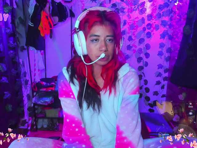 Live sex webcam photo for roxanbunny #290881057