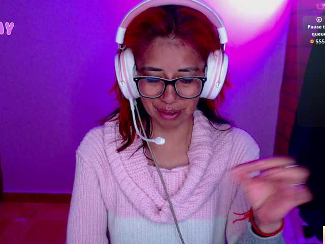 Live sex webcam photo for roxanbunny #291931178