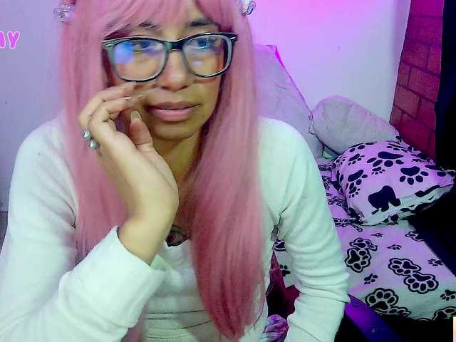 Live sex webcam photo for roxanbunny #292211693