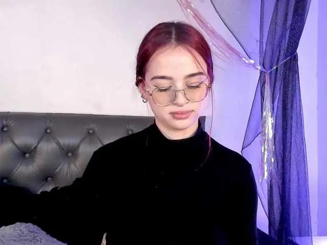 Live sex webcam photo for roxxy-mora #277726725