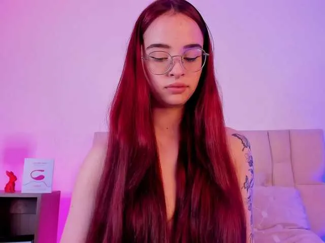 Live sex webcam photo for roxxy-mora #277989069