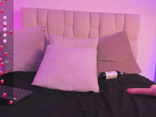 Live sex webcam photo for roxxy-mora #278206167