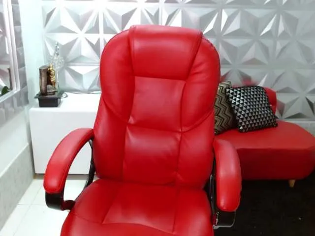 Live sex webcam photo for roxy-cooper #274240994