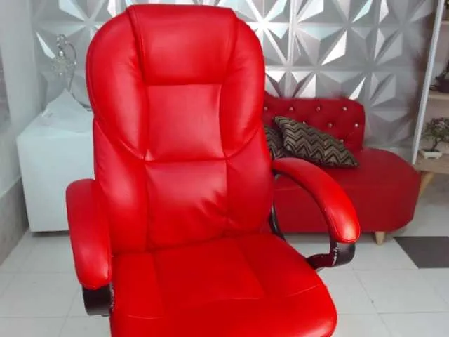 Live sex webcam photo for roxy-cooper #274404359