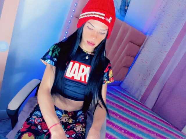 Live sex webcam photo for roxy-sexy21 #276586084