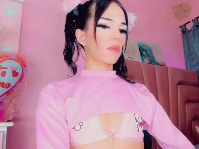 Live sex webcam photo for roxy-sexy21 #277957879