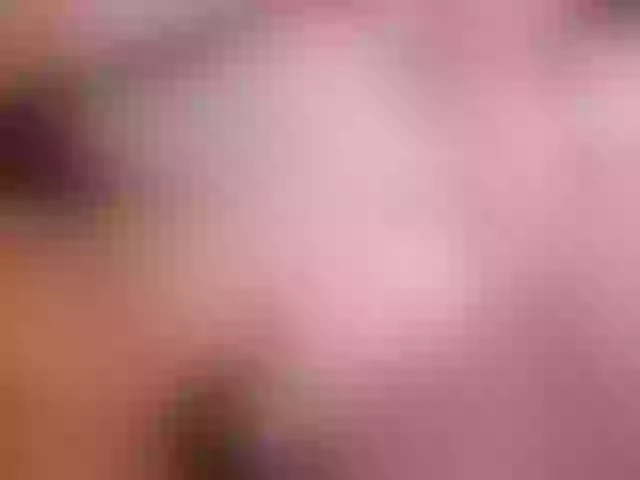 Live sex webcam photo for roxy-sexy21 #278055620