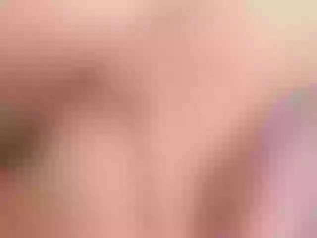 Live sex webcam photo for roxy-sexy21 #278163951