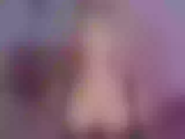 Live sex webcam photo for roxy-sexy21 #291166829