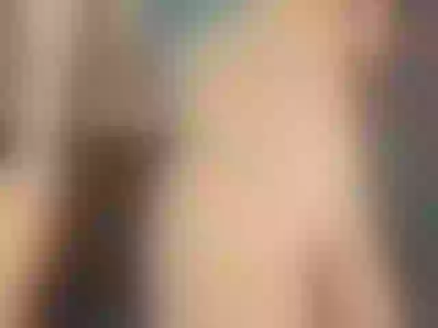 Live sex webcam photo for roxy-sexy21 #291356226