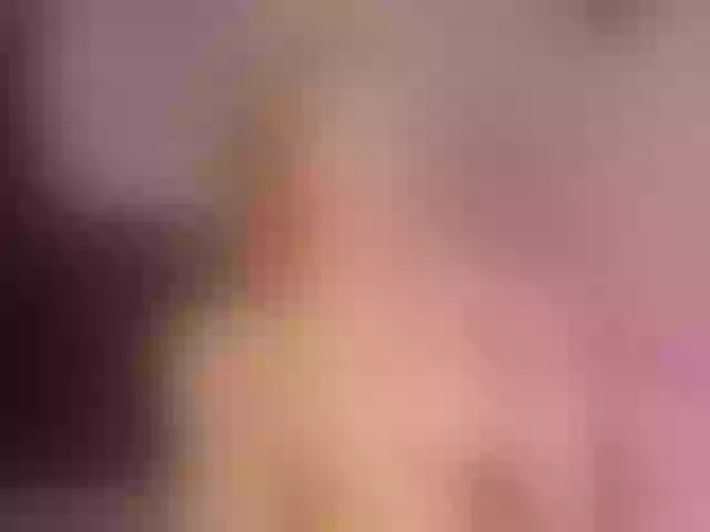 Live sex webcam photo for roxy-sexy21 #291424326