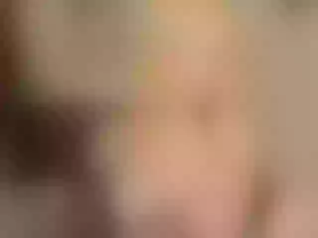 Live sex webcam photo for roxy-sexy21 #291751530