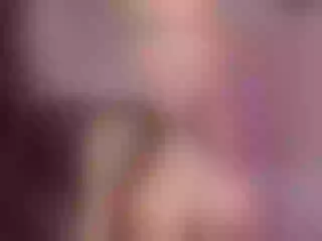 Live sex webcam photo for roxy-sexy21 #291844891